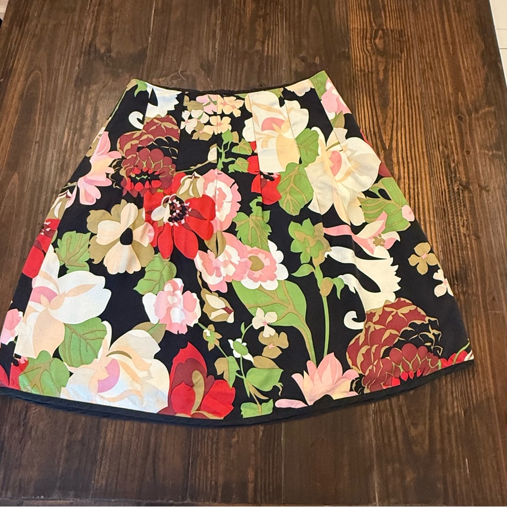 Size 10 petite Talbots silk vintage Multicolor Floral A-Line mid length Skirt